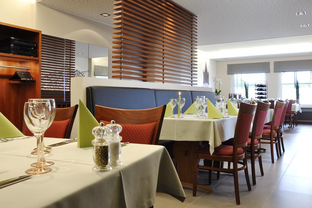 Zum Burghof Otel Schoenberg Dış mekan fotoğraf